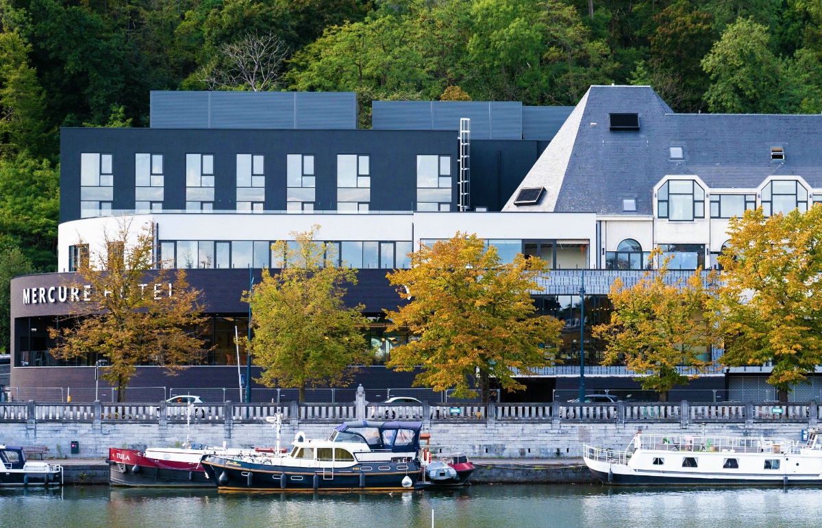 CIRCUS CASINO RESORT NAMUR